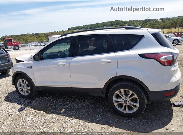 1FMCU0GD0HUB60261 2017 FORD ESCAPE White 