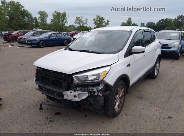 1FMCU0GD0HUC46055 2017 FORD ESCAPE White Przód lewy