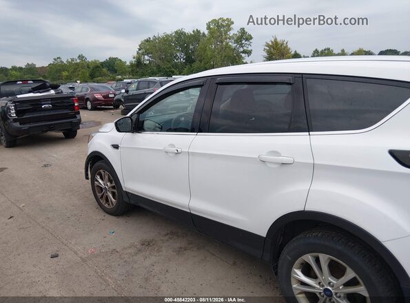 1FMCU0GD0HUC46055 2017 FORD ESCAPE White 