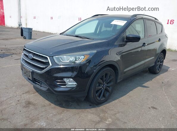 1FMCU0GD0HUC95398 2017 FORD ESCAPE Black Przód lewy