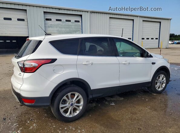 1FMCU0GD0HUD15536 2017 FORD ESCAPE Белый Задняя правая четверть