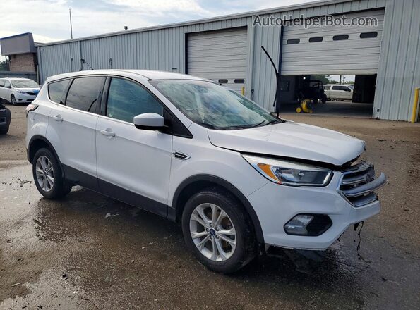 1FMCU0GD0HUD15536 2017 FORD ESCAPE Белый Передняя правая четверть