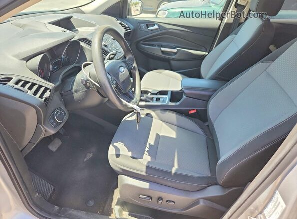 1FMCU0GD0HUE13868 2017 FORD ESCAPE Silver Vista interior delantera