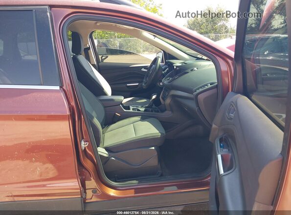 1FMCU0GD0JUB51727 2018 FORD ESCAPE Maroon Հետևի աջ