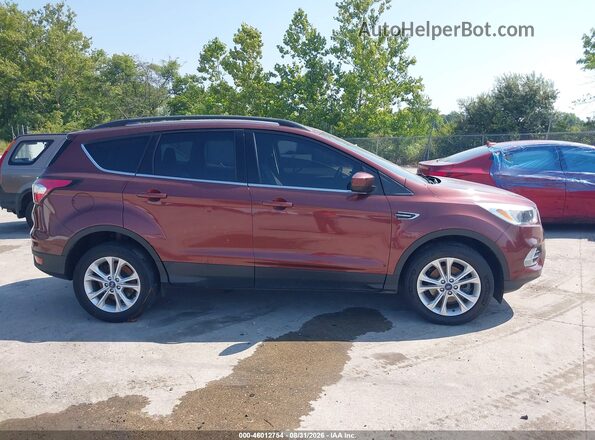 1FMCU0GD0JUB51727 2018 FORD ESCAPE Maroon Սարքավորումների վահանակի տեսք