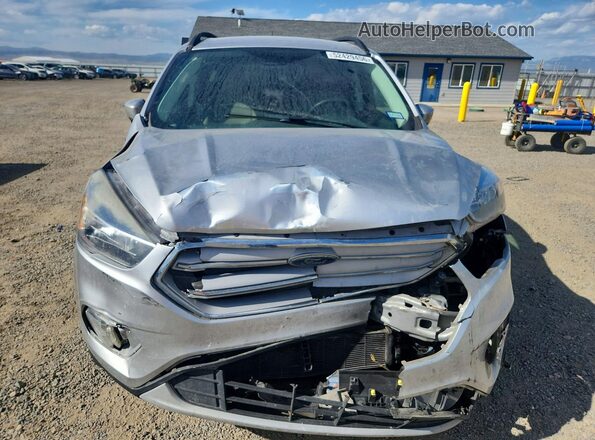 1FMCU0GD0JUB96909 2018 FORD ESCAPE Серебряный Вид спереди