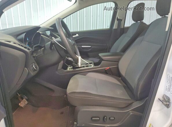 1FMCU0GD0KUB47582 2019 FORD ESCAPE White Vista interior delantera