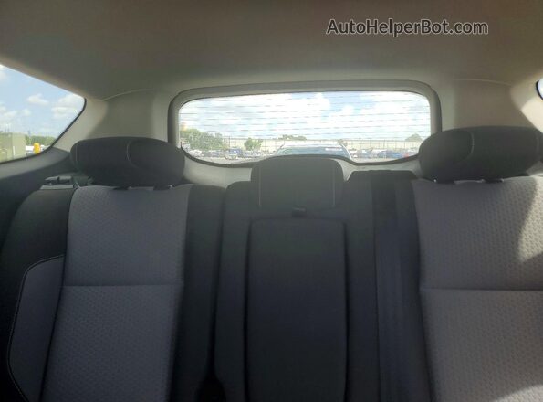 1FMCU0GD1HUB36566 2017 FORD ESCAPE Silver Vista de los asientos traseros