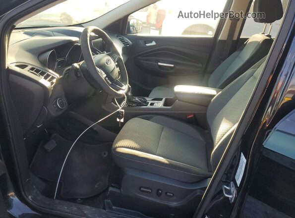 1FMCU0GD1HUC84605 2017 FORD ESCAPE Black წინა სალონის ხედი