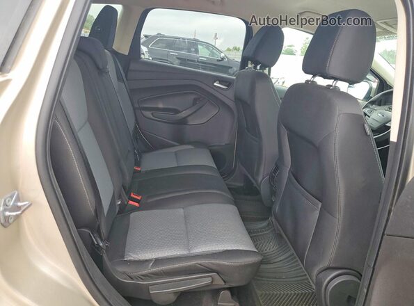 1FMCU0GD1HUE22367 2017 FORD ESCAPE Бежевый Вид задней части салона