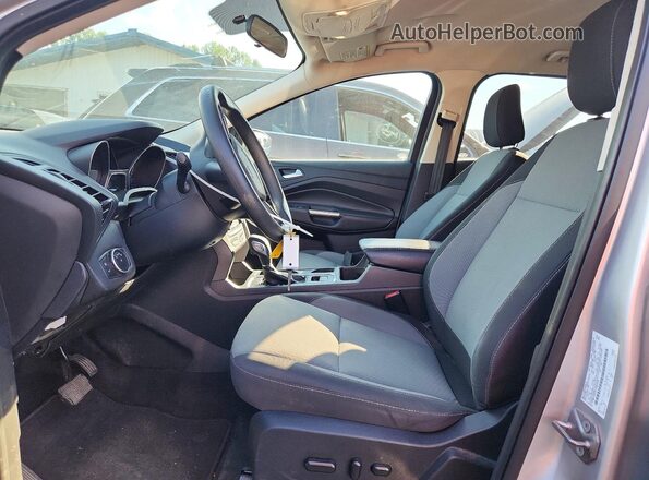 1FMCU0GD1JUB61845 2018 FORD ESCAPE Silver Vista interior delantera