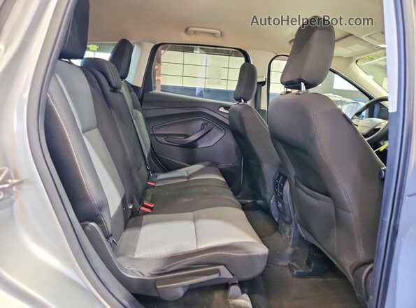 1FMCU0GD1JUB61845 2018 FORD ESCAPE Silver Vista interior trasera