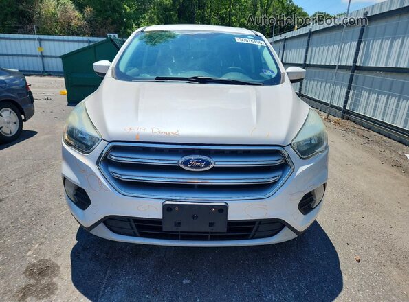1FMCU0GD2HUA74238 2017 FORD ESCAPE Белый Вид спереди