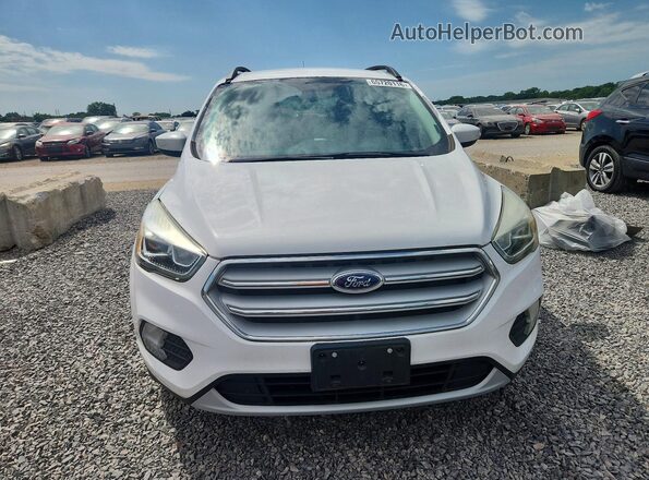 1FMCU0GD2HUB20540 2017 FORD ESCAPE White Front view