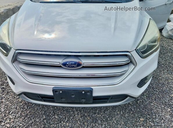1FMCU0GD2HUB20540 2017 FORD ESCAPE White Rear interior view