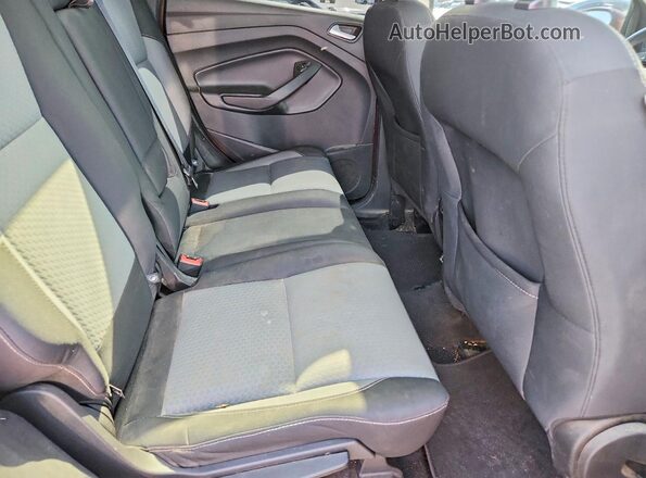 1FMCU0GD2HUC44842 2017 FORD ESCAPE Burgundy Widok wnętrza z tyłu