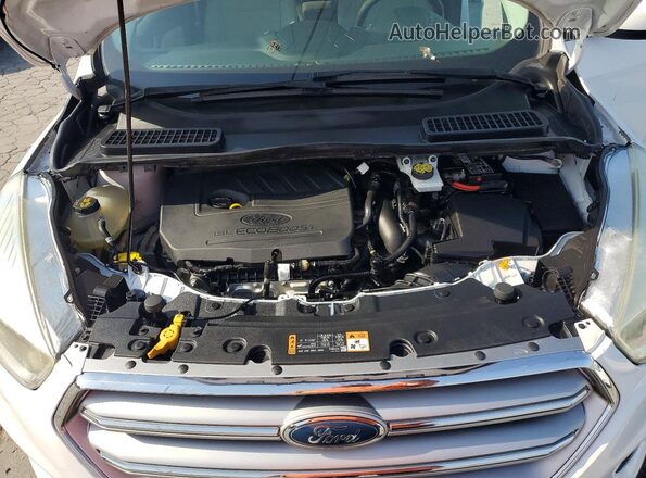 1FMCU0GD2HUD78315 2017 FORD ESCAPE White Vista del compartimento del motor