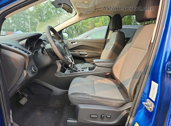 1FMCU0GD2HUE22250 2017 FORD ESCAPE Blue Widok wnętrza z przodu