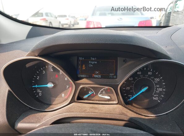 1FMCU0GD2HUE77362 2017 FORD ESCAPE SE FWD White Հետևի նստատեղերի տեսք