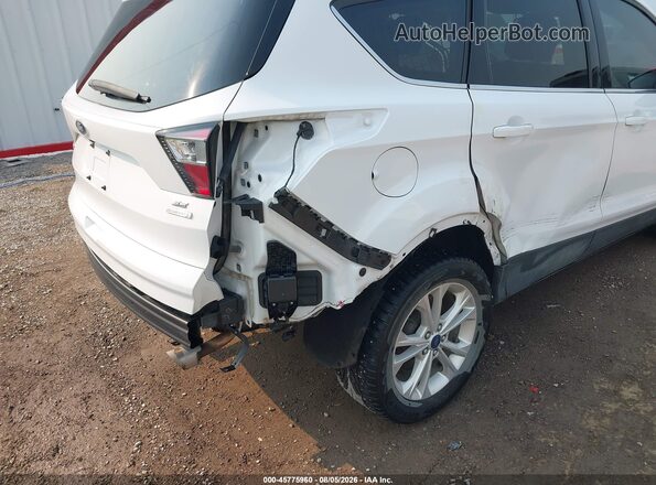 1FMCU0GD2HUE77362 2017 FORD ESCAPE SE FWD White Դիմացի տեսք