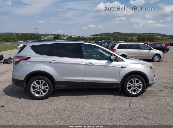 1FMCU0GD2JUB45542 2018 FORD ESCAPE Silver Սալոնի 360 աստիճան տեսք