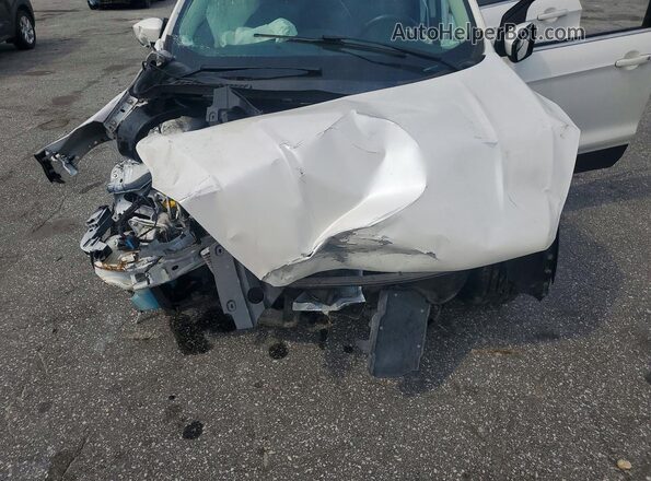 1FMCU0GD2JUB70831 2018 FORD ESCAPE White Вид підкапотного простору