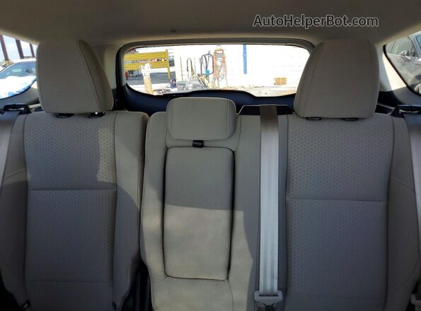 1FMCU0GD2JUC27691 2018 FORD ESCAPE White Հետևի նստատեղերի տեսք