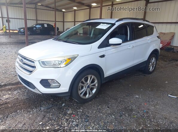 1FMCU0GD3HUA49042 2017 FORD ESCAPE White Front left
