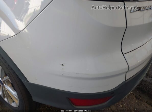 1FMCU0GD3HUA49042 2017 FORD ESCAPE White Front view