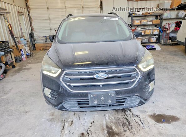 1FMCU0GD3HUD10038 2017 FORD ESCAPE Black Widok wnętrza z tyłu