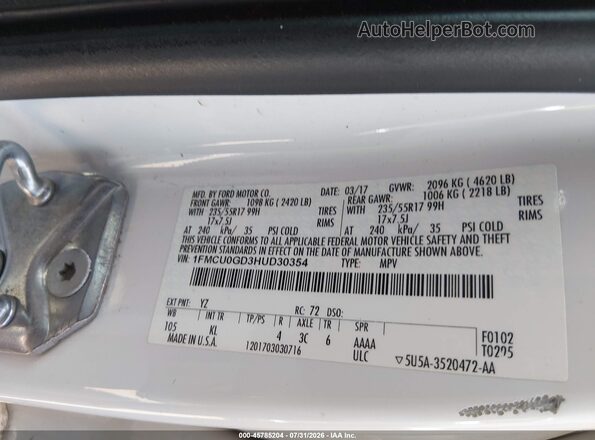 1FMCU0GD3HUD30354 2017 FORD ESCAPE White Vista del compartimento del motor