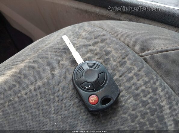 1FMCU0GD3HUD30354 2017 FORD ESCAPE White Vista del salpicadero