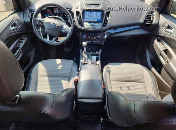 1FMCU0GD3HUE88130 2017 FORD ESCAPE Белый Вид панели приборов