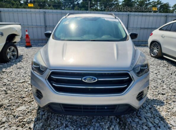 1FMCU0GD3KUB09196 2019 FORD ESCAPE Silver Widok z przodu