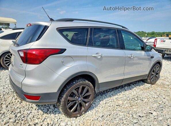 1FMCU0GD3KUB09196 2019 FORD ESCAPE Silver Tył prawy