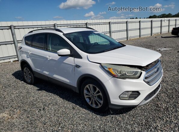 1FMCU0GD4HUA16339 2017 FORD ESCAPE White Front right
