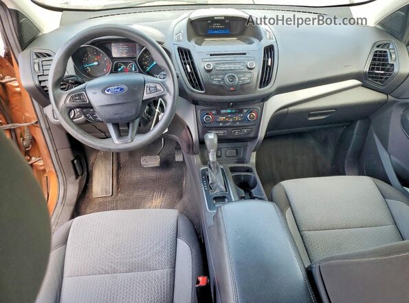 1FMCU0GD4HUA68831 2017 FORD ESCAPE Orange Вид панелі приладів