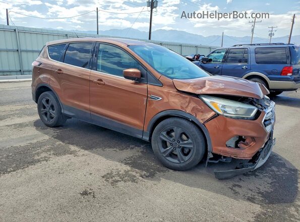 1FMCU0GD4HUA68831 2017 FORD ESCAPE Orange Передня права чверть