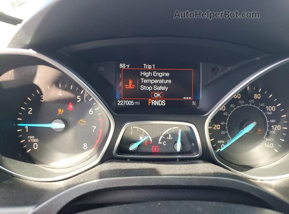 1FMCU0GD4HUA68831 2017 FORD ESCAPE Orange Вид щитка приладів