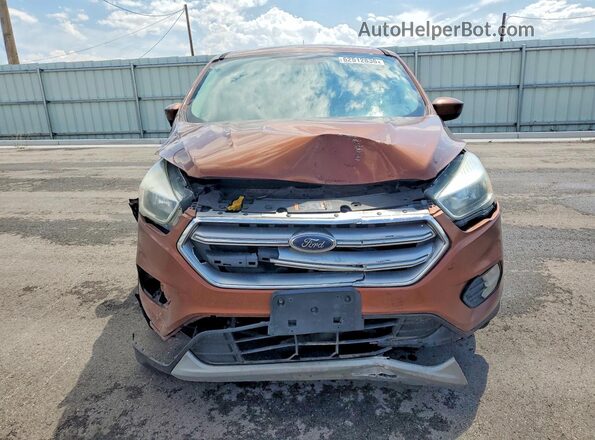 1FMCU0GD4HUA68831 2017 FORD ESCAPE Orange Вид спереду