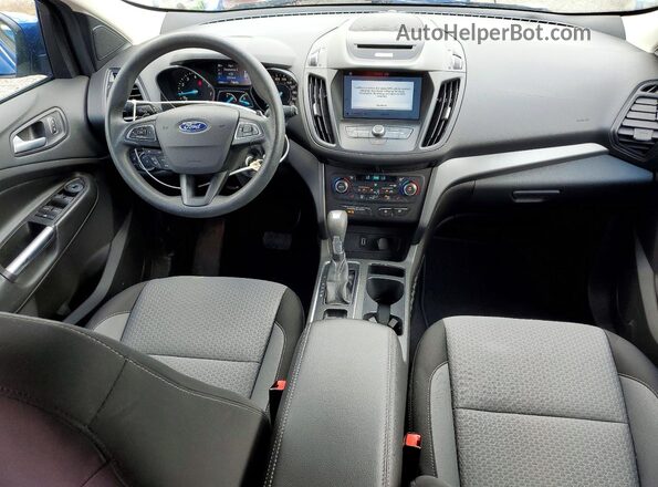 1FMCU0GD4HUD78901 2017 FORD ESCAPE Blue Vista del salpicadero