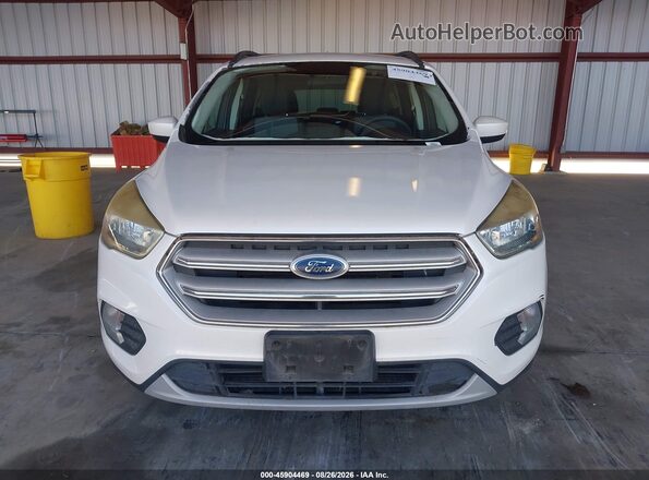 1FMCU0GD4JUA92214 2018 FORD ESCAPE White Вид задньої частини салону