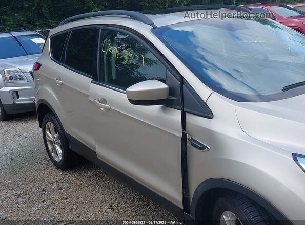 1FMCU0GD4JUB39760 2018 FORD ESCAPE Beige 