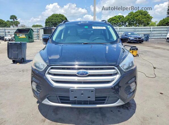 1FMCU0GD4JUC61311 2018 FORD ESCAPE Черный Вид спереди