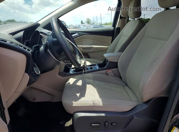 1FMCU0GD4JUC61311 2018 FORD ESCAPE Черный Вид салона спереди