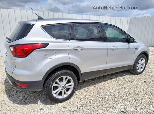1FMCU0GD4KUB30994 2019 FORD ESCAPE Silver Tył prawy