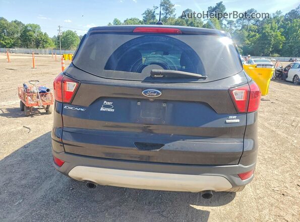 1FMCU0GD4KUB33197 2019 FORD ESCAPE Silver Widok z tyłu