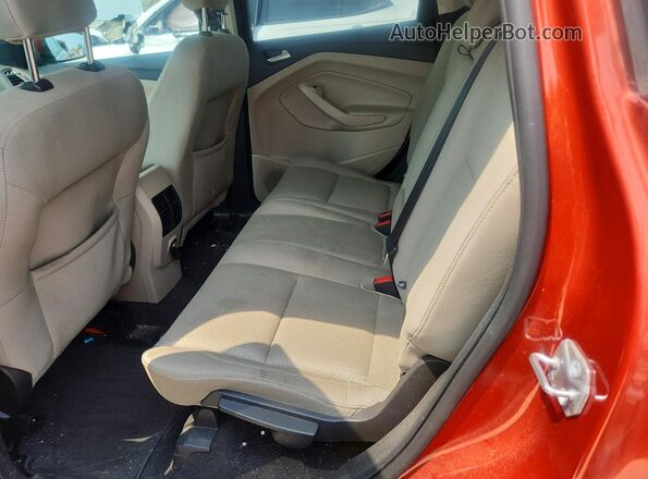 1FMCU0GD4KUB84666 2019 FORD ESCAPE Orange უკანა სალონის ხედი