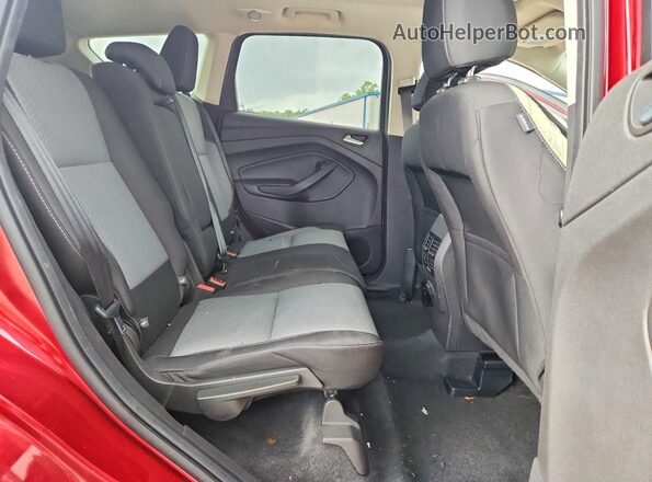 1FMCU0GD5HUB57226 2017 FORD ESCAPE Красный Вид задних сидений