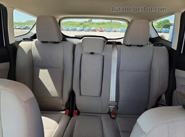 1FMCU0GD5JUB15368 2018 FORD ESCAPE White Вид задніх сидінь